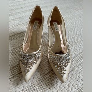 Badgley Mischka ivory satin kitten heels